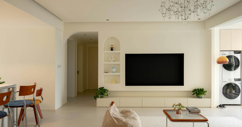 التقنية في حياتنا الحديثة: كيف أصبحت شريكًا خفيًا في كل تفاصيل يومنا؟